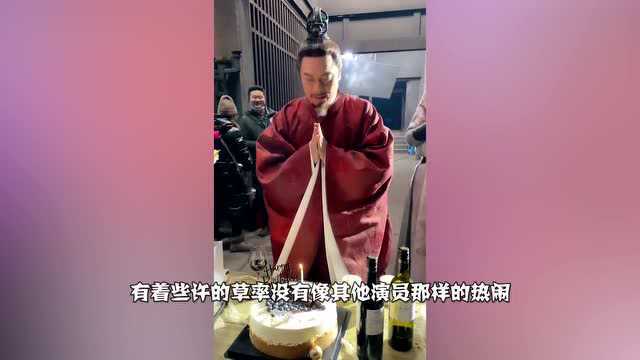 罗嘉良58岁生日排场太寒酸,曾为娶巩俐师妹,弃28年发妻净身出户