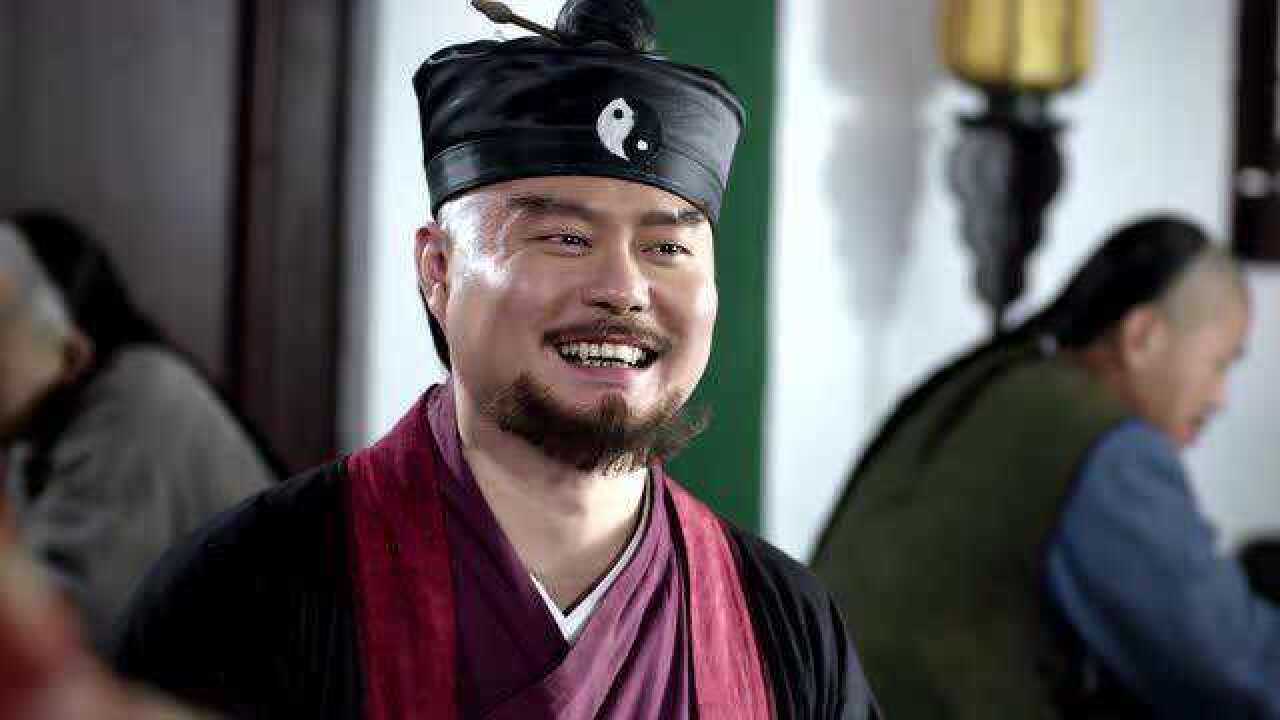 俩道士撞衫魏翔出演直接喷了都拿出家伙比谁的厉害