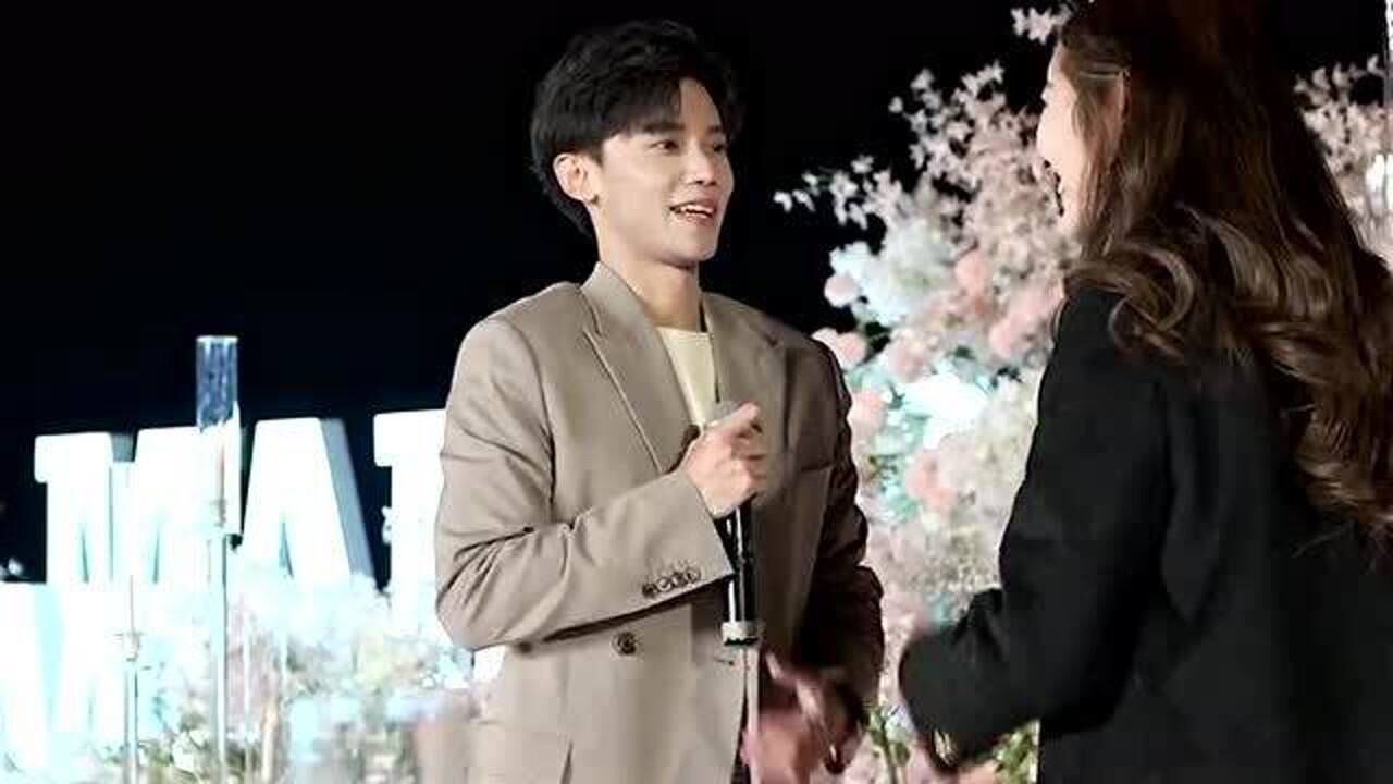 唐梓求婚康昕场面感动真的很容易落泪以后绝对会是很幸福的一对