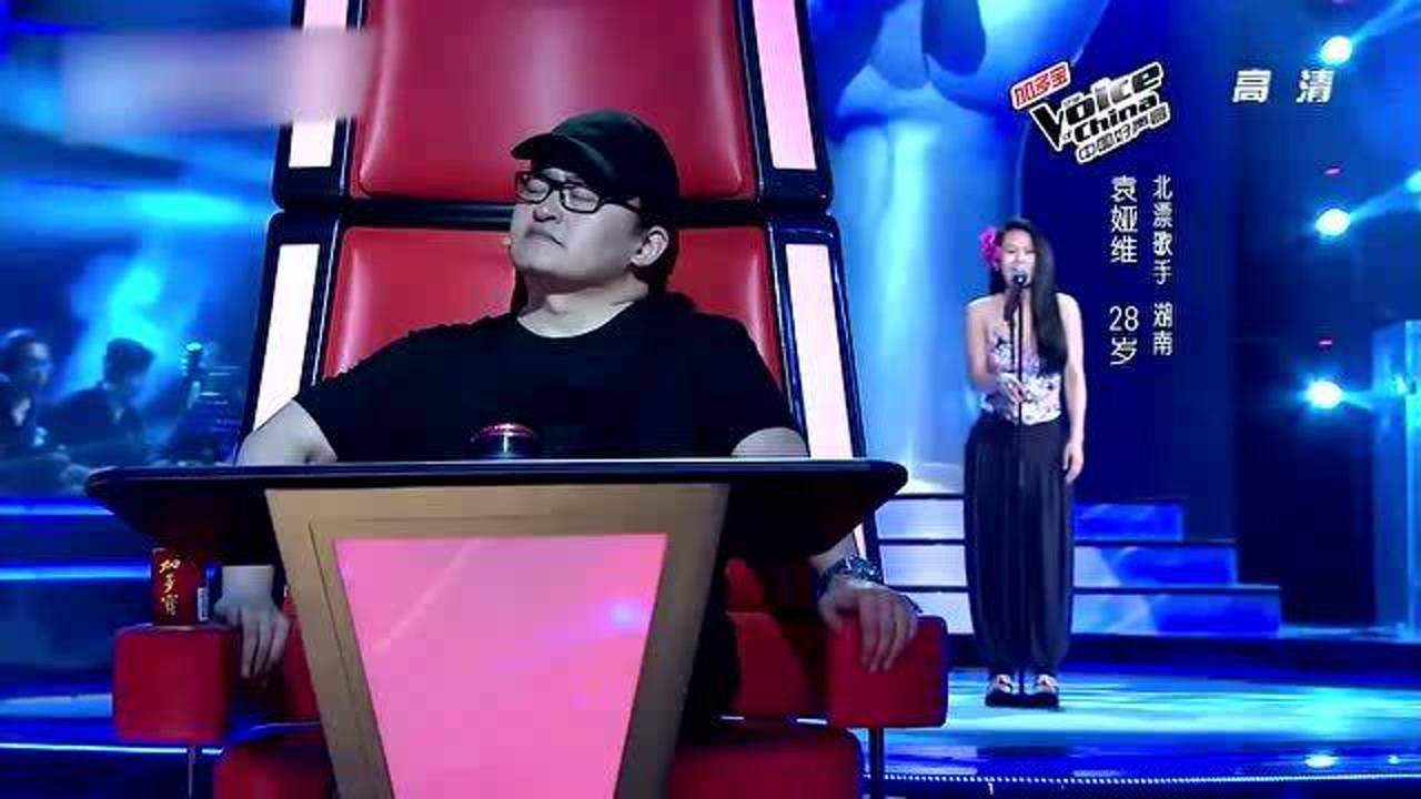 中国好声音:四位导师相继转身,原唱都忍不住振臂欢呼!这么牛?