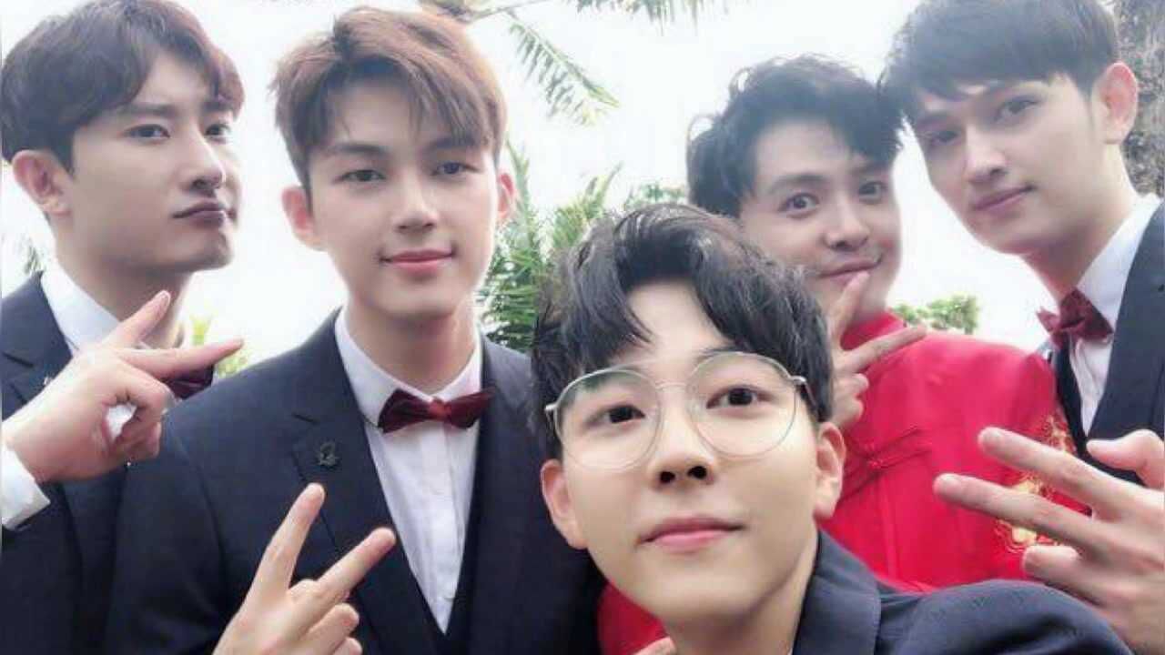 胡夏付辛博友情塌房最新一期追光吧哥哥胡夏惨被室友抛弃胡夏回到休息