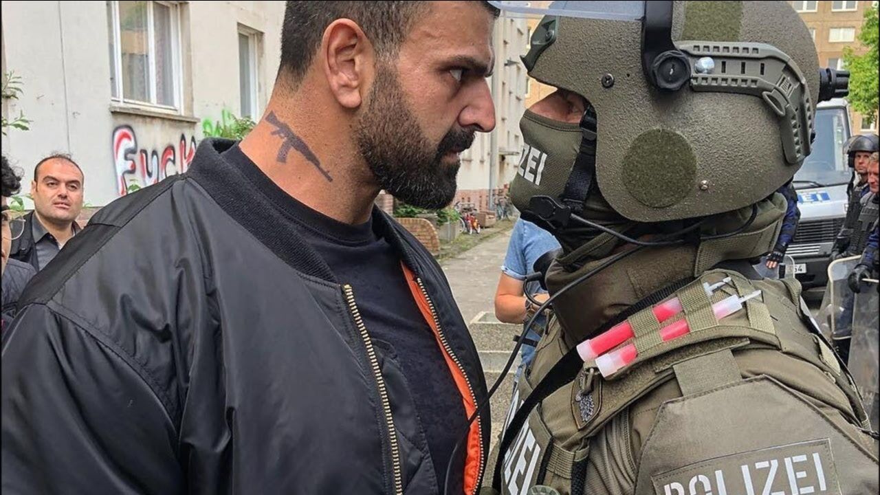 世界上最强壮的3位肌肉警察他们当值期间小偷们闻风丧胆