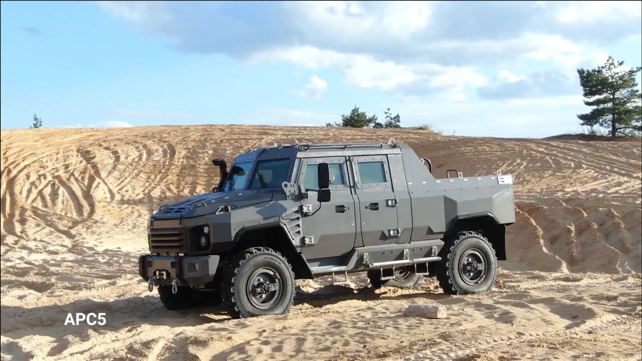 布兰-多功能轮式全地形装甲车,装甲车也是车啊