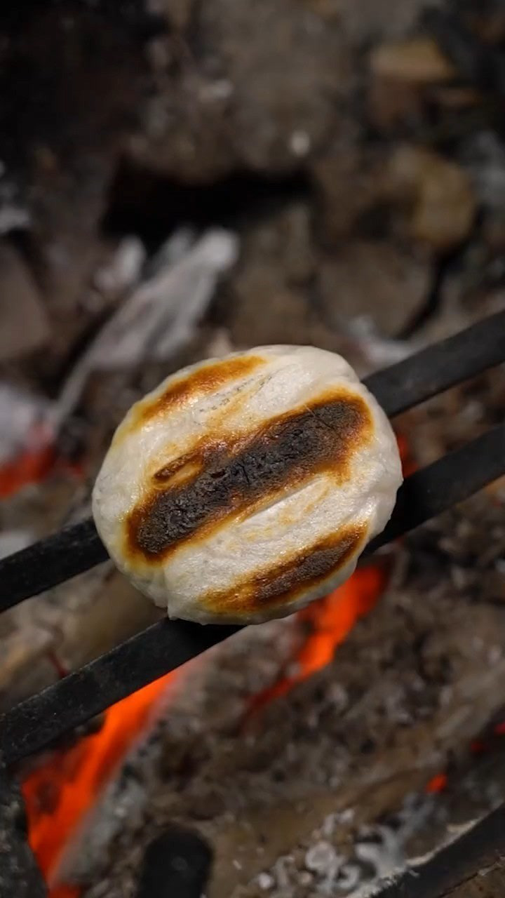 小时候喜欢烤糍粑吃长大了喜欢煎糍粑吃糍粑多种吃法你喜欢哪一种呢