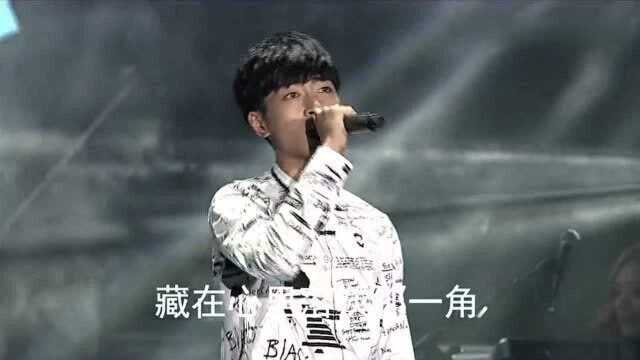 左立《梦幻岛》 华晨宇2015上海“火星”演唱会