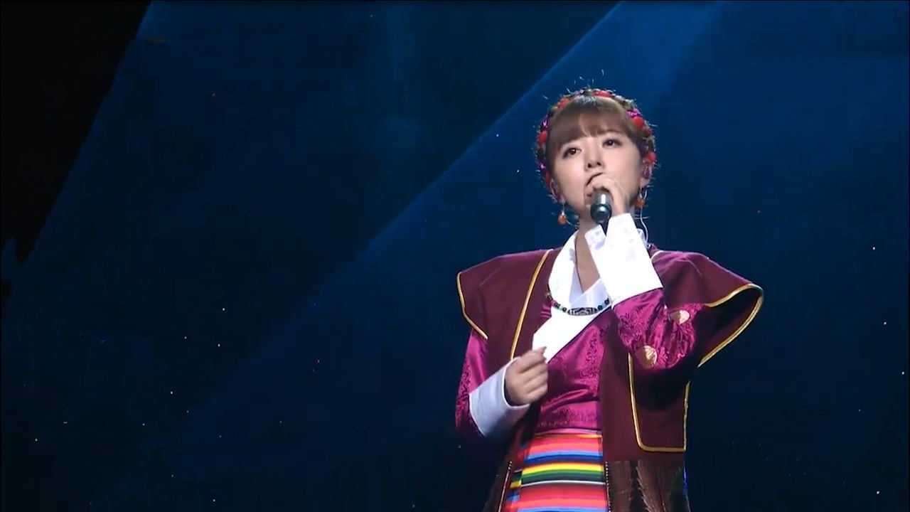 阿兰唱歌集锦,藏族美女阿兰演唱《青藏高原》,天籁之音太好听了