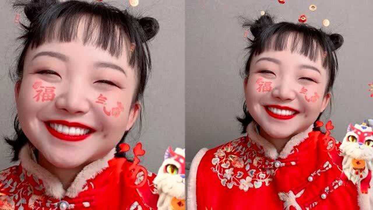 辣目洋子发自拍被扫出敬业福 回应称美女脸不能扫