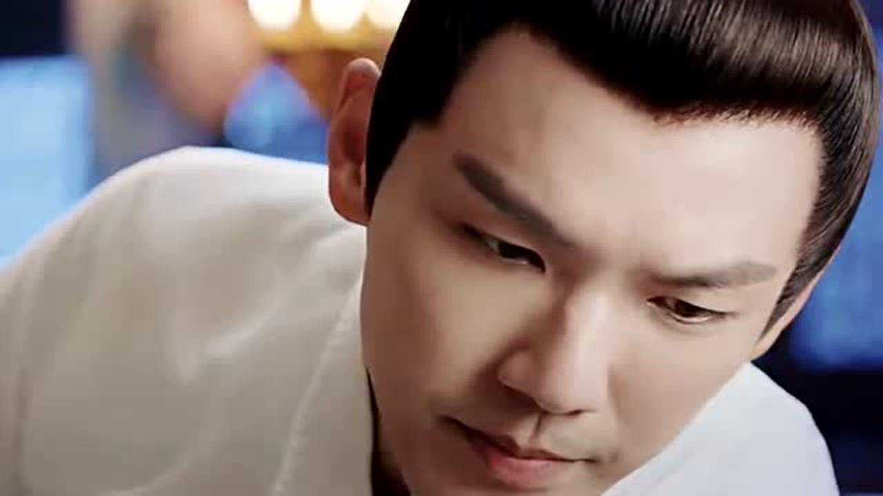 锦心似玉侯:侯爷有点狡猾啊,这绝对是故意的,要不就是装醉