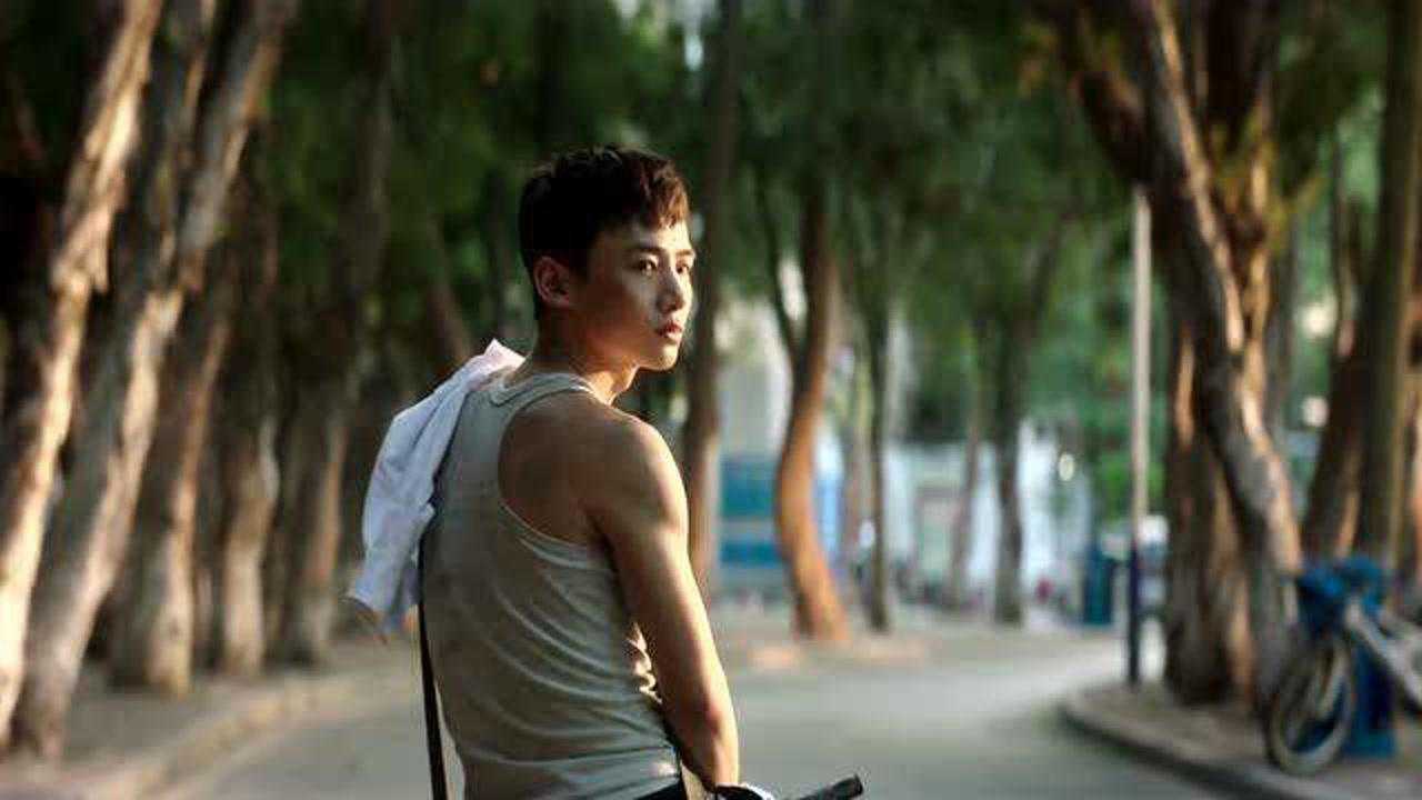 徐誉滕经典歌曲《天使的翅膀》,化作天使继续爱你,感动了多少人