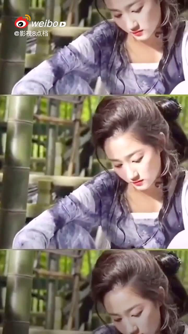 关晓彤#这个【影】里晓彤撑伞动作真的是经典.