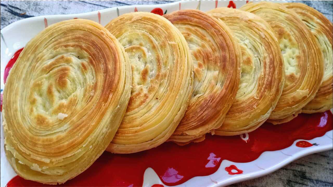 旋风香酥饼,能烤能烙,层层酥脆,一圈一圈的_腾讯视频