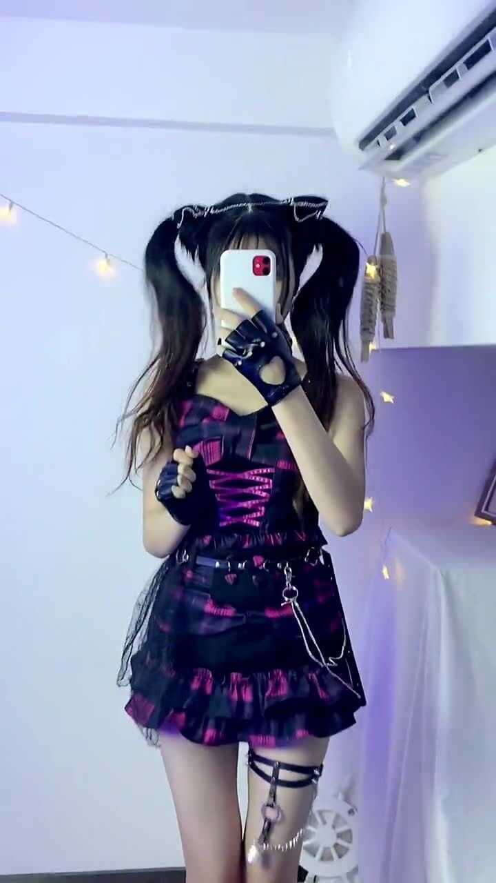 双马尾弹力摇!跟我一起摇起来!