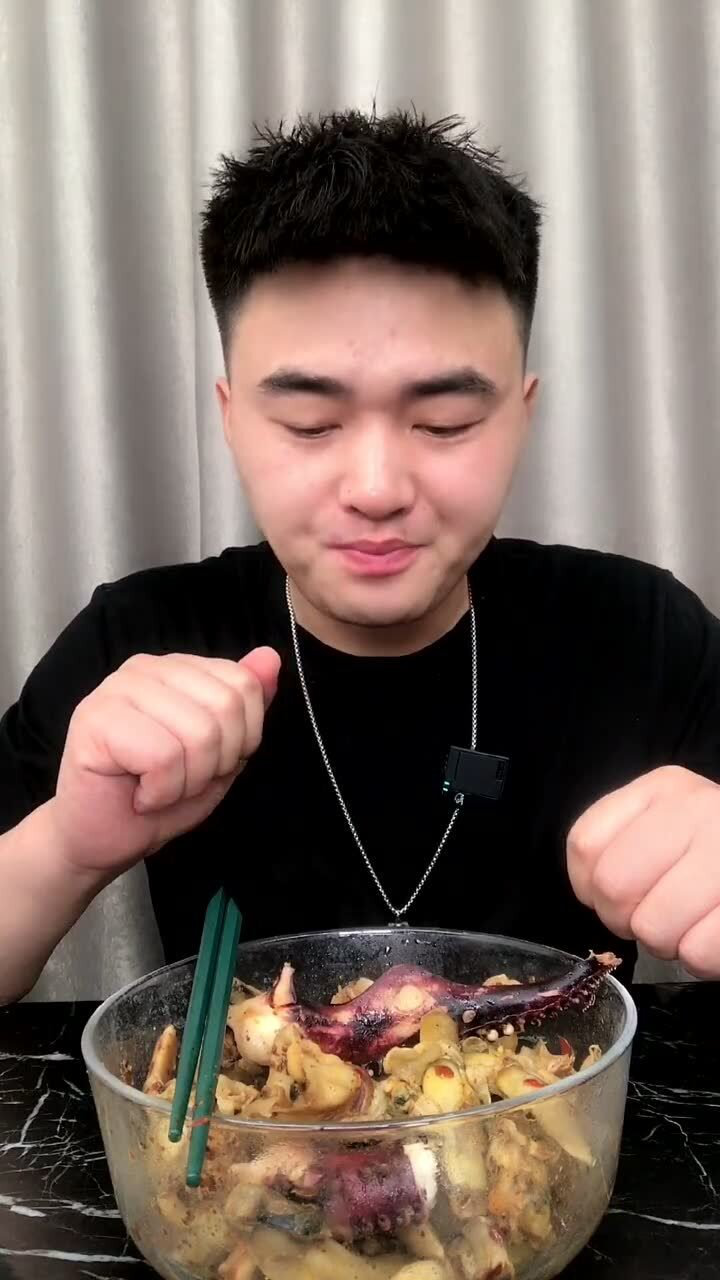 你们要我测海头港傻子海鲜来了