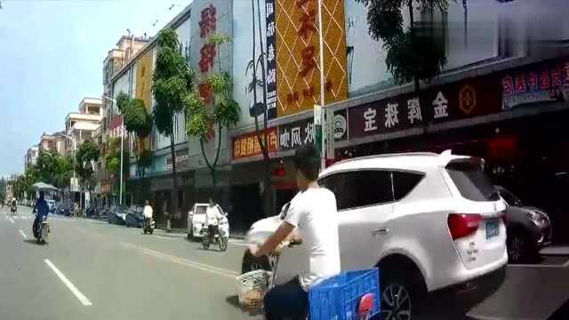 电动车车祸:路上开车与骑车,一定要小心