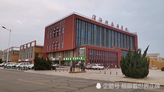 绕着大学城最繁华的商业街转了一圈,实地感受,你感觉这里怎么样