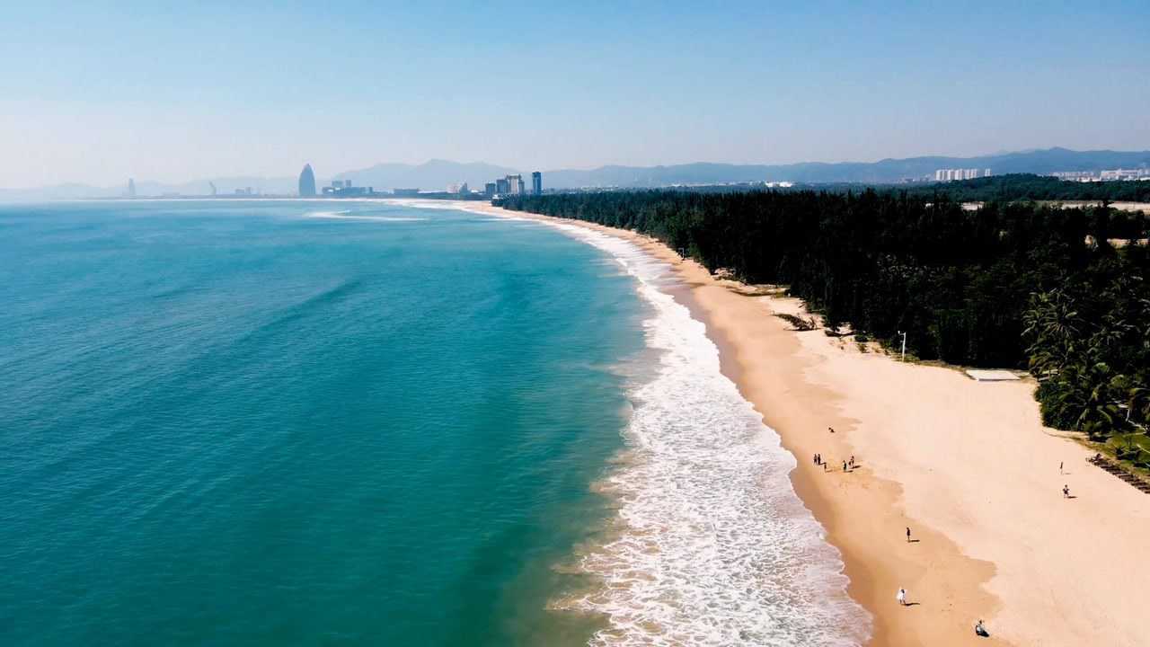 航拍海南三亚海棠湾自然风光