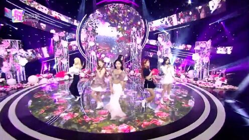 APRIL新收录曲《Doll》舞台首秀，成员变身花仙子颜值秒变高 ！
