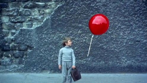 小男孩捡到一只红气球，不但听得懂人话，还每天护送他上下学