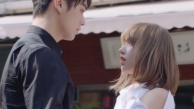 高甜!童谣和诚哥的第一次约会来了,买鱼还要盛装打扮,是要去民政局吗?