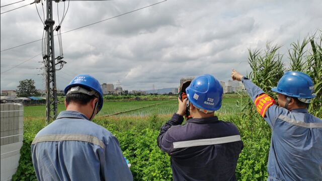 直击广东9级台风登陆现场:每秒移速可达23米,几万户用电受影响