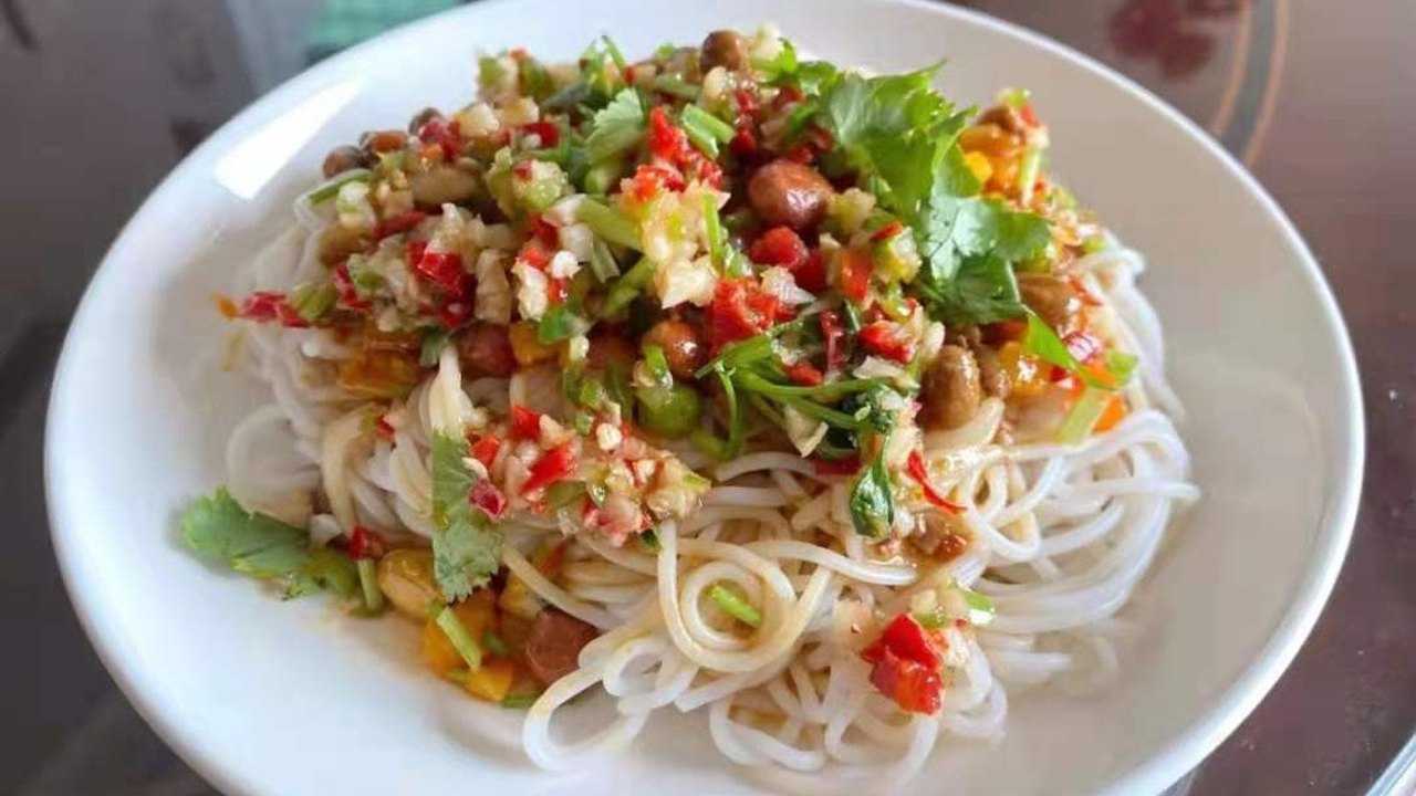 夏天一碗有滋有味的水索粉