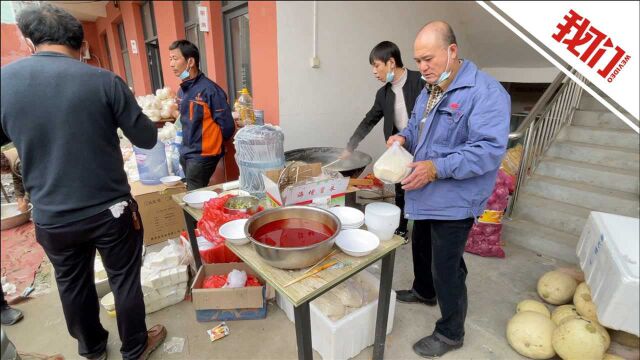 实探山西稷山县洪灾安置点:饭店连夜做千余份炸酱面免费供应村民