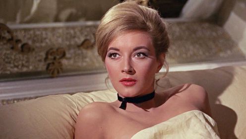 《007之俄罗斯之恋》剧情解说：系列漂亮的邦女郎之一出场