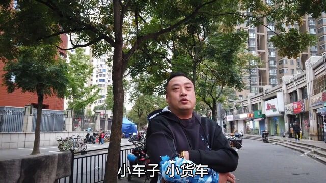 没上过学来上海发展,年入百万以后帮助乡亲,上海也开了饭店