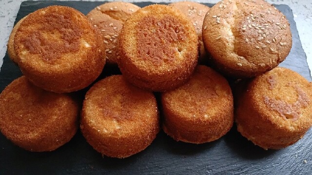 不用一滴水的老式蜂蜜蛋糕,满满的童年的味道,做法太简单了