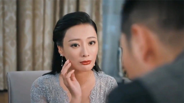 电影王李丹妮性感场面:身材完美,女人味十足,你喜欢吗?