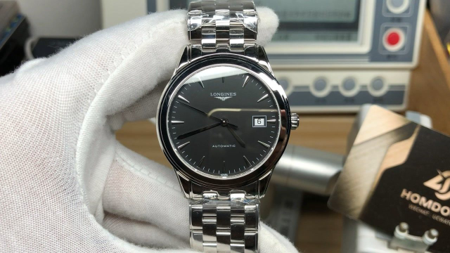 浪琴军旗黑盘手表鉴赏