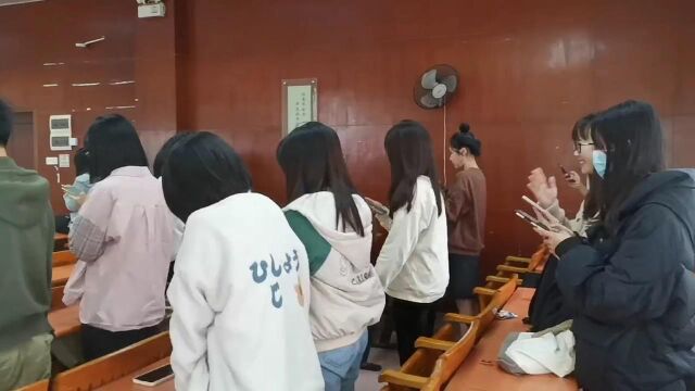 广东财经大学人文与传播学院汉语言文学(创意写作)1班团支部