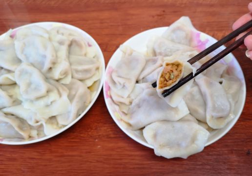 酸菜馅水饺好吃有窍门,调馅步骤要记牢,味道正宗,饭店都没这个香