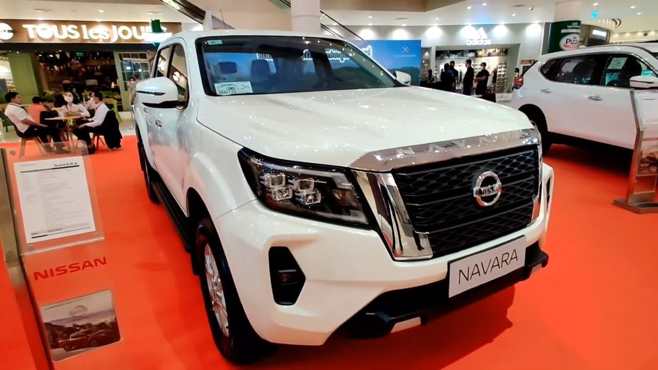 2022款日产纳瓦拉navara亮相大商场,外观内饰高清实拍,太帅了