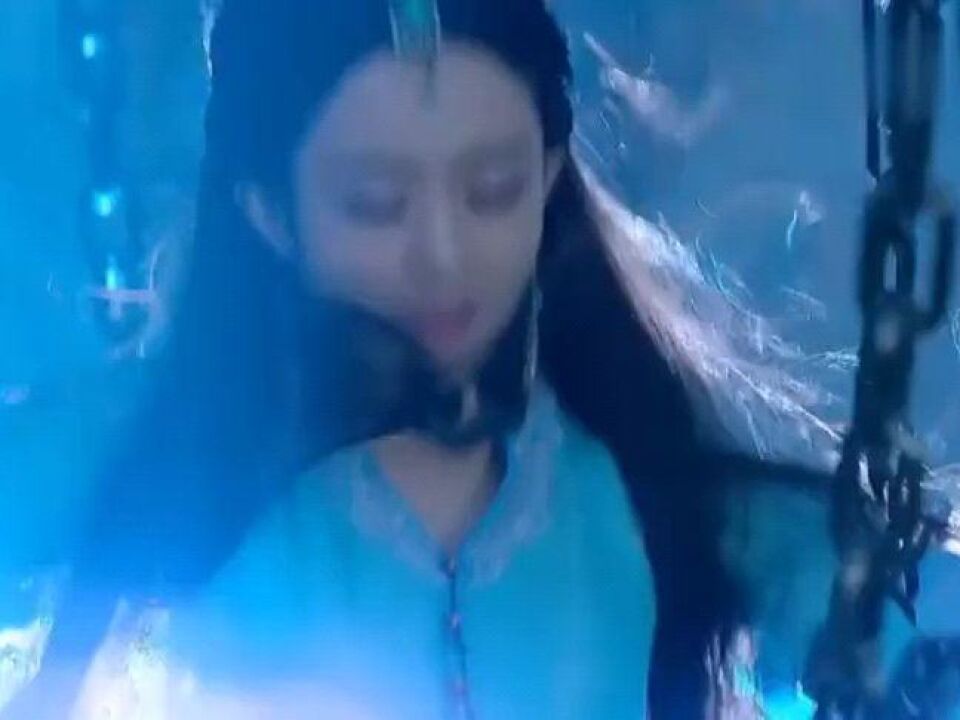 绝美宫主法力无边,电刑伺候犯错美女不留痕迹,魔尊都看不下去了_腾讯视频