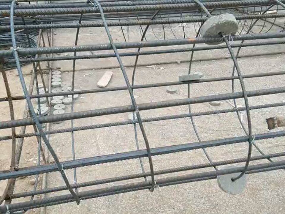 井桩钢筋笼批量加工(1)