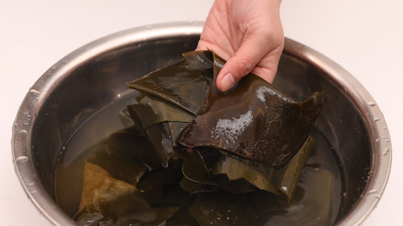 泡海带时加点它,几分钟海带泡开无腥味,都来学学