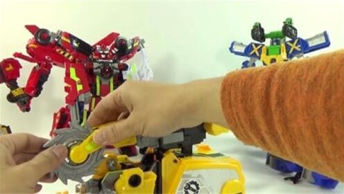 组装玩具系列：车子大变身，成为奥特曼机器人