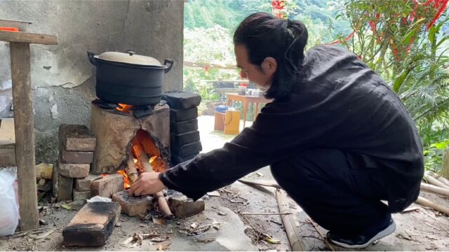 走近青城山隐士的生活日常(上):山中修行,有一种食物必不可少