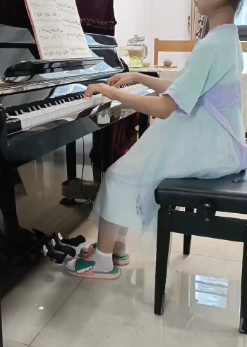 45张嘉纯《车尔尼849练习曲no.11》mp4