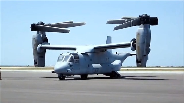 v22鱼鹰运输机飞行届中的变形金刚,能垂直起降也可以远程飞行