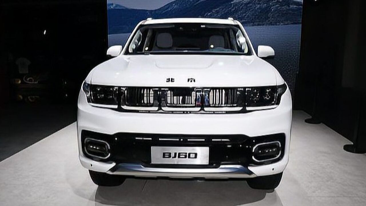 2023款北京bj60左右来了!搭2.0t 四驱 三把锁,比普拉多还霸气