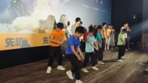 时代少年团歌曲《绝配》配上孩子的舞蹈好棒
国庆档动画电影《贝肯熊火星任务》9月28日全国上映！ ​​​
