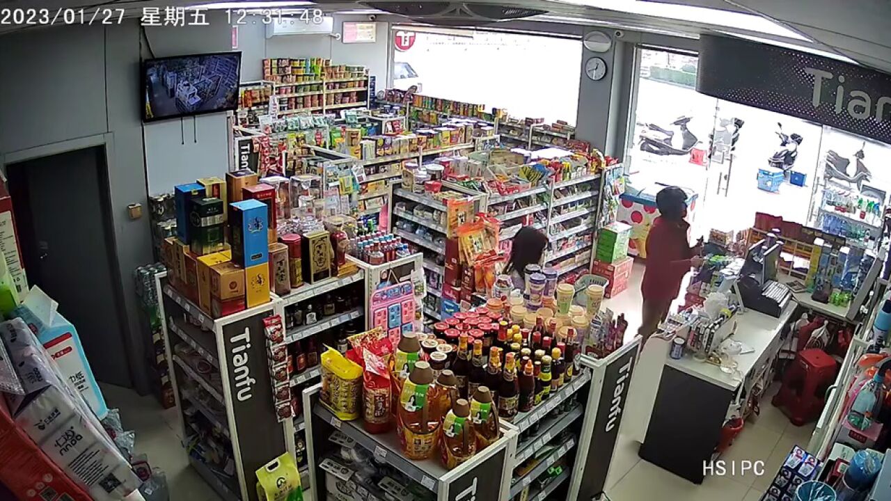 曝光!丰顺便利店监控拍下惊人一幕,太无耻了!