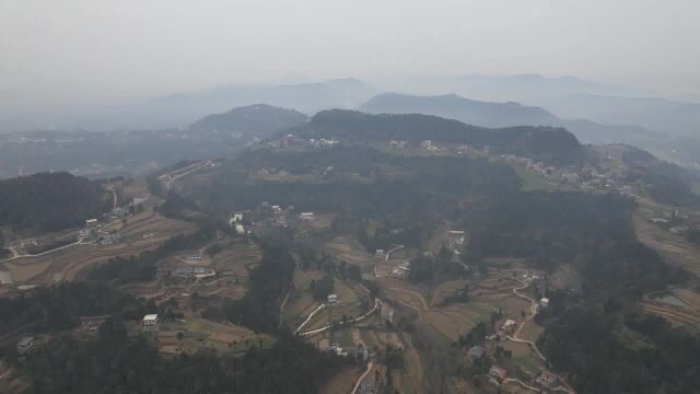 四川巴中大山里面寻龙点穴,好风水是这样看的