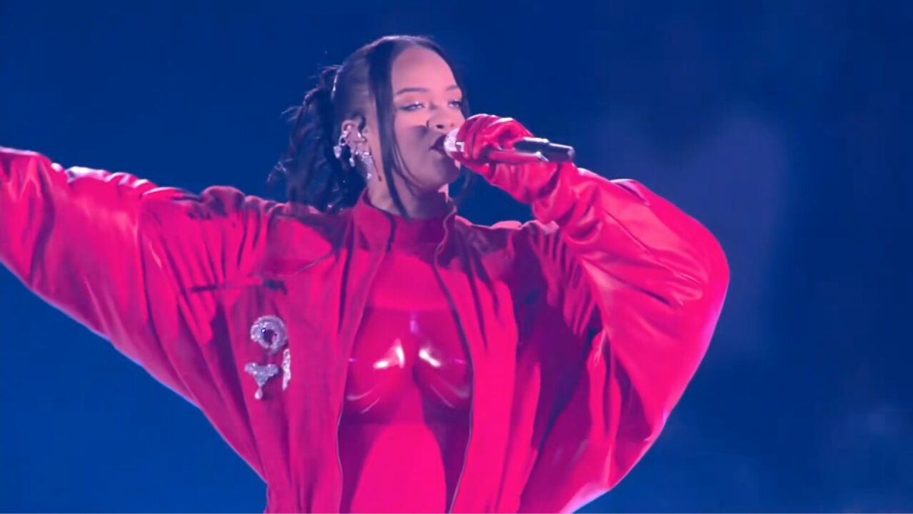 女王回归炸场!蕾哈娜rihanna2023超级碗中场秀表演!