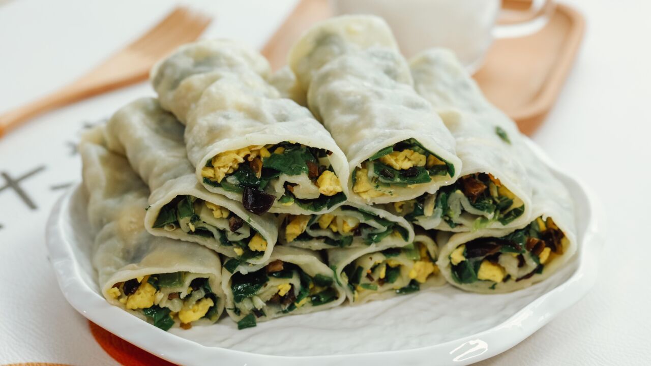 韭菜鸡蛋卷【宝宝辅食】