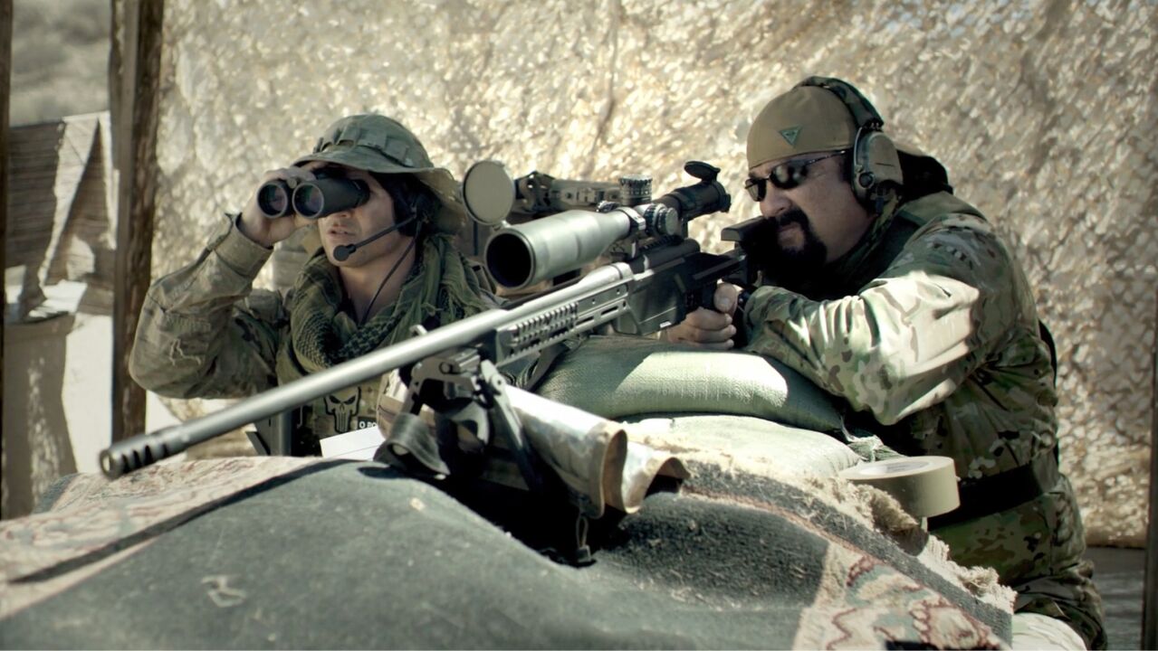 王牌狙击手远程狙杀,疯狂爆头,彪悍劲爆的枪战场面,看的超过瘾!上