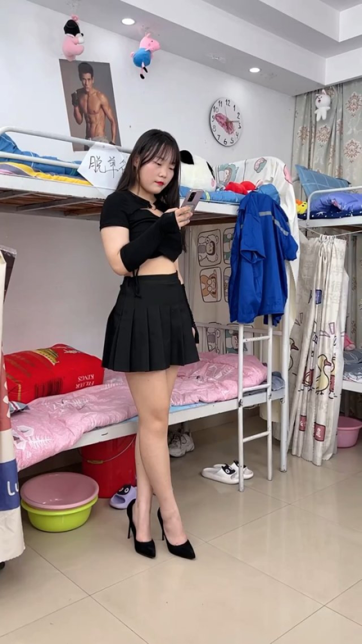 小样还想撩我电子厂小姐姐女生宿舍厂妹