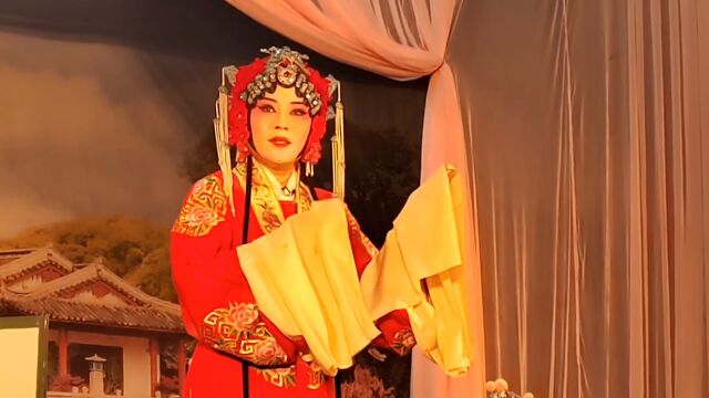 河南豫剧院一团优秀青年演员李娜豫剧《三哭殿》饰演银屏公主.